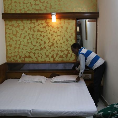 Yes Please Guest House Neu-Delhi Exterior foto