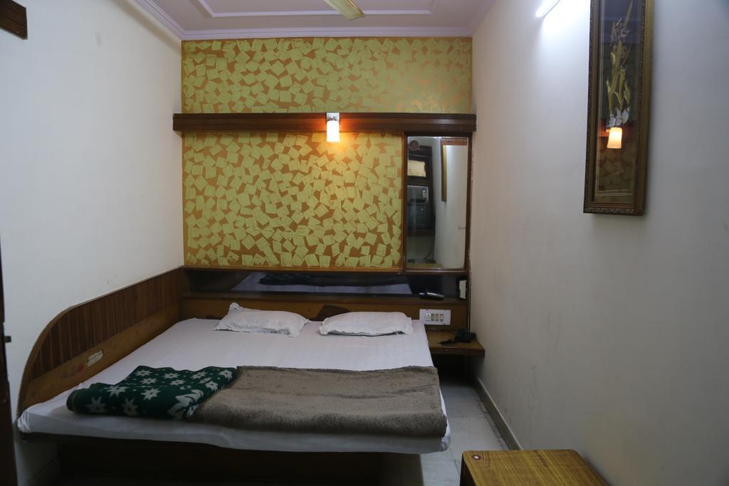 Yes Please Guest House Neu-Delhi Exterior foto