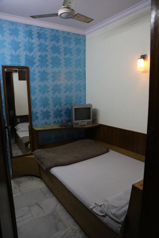 Yes Please Guest House Neu-Delhi Exterior foto